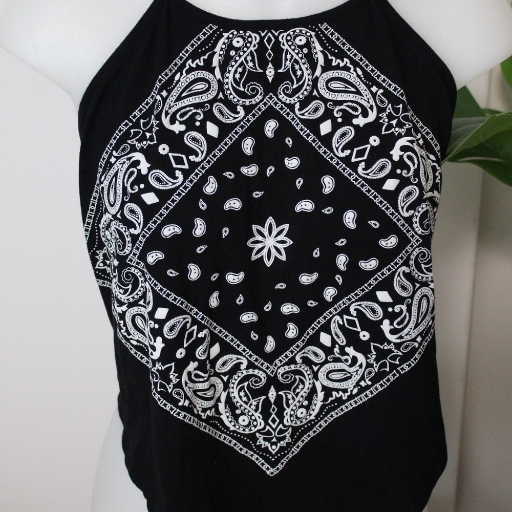 Y2K Black and White Halter tie back Bandana Hankie crop Top size large - Picture 3 of 5